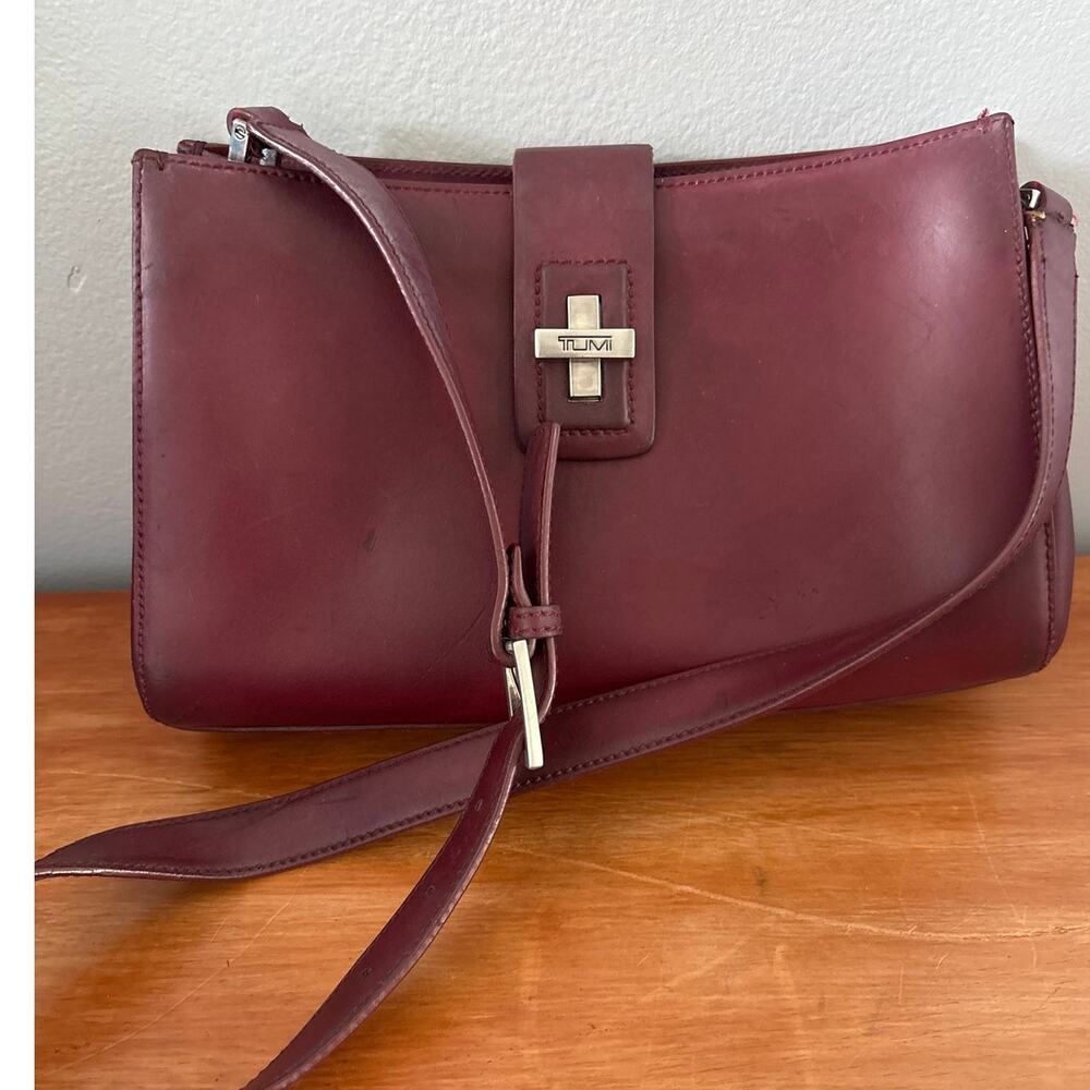 Tumi Vintage Red Burgundy Leather Box Shoulder Bag Turn Lock Closure Handbag